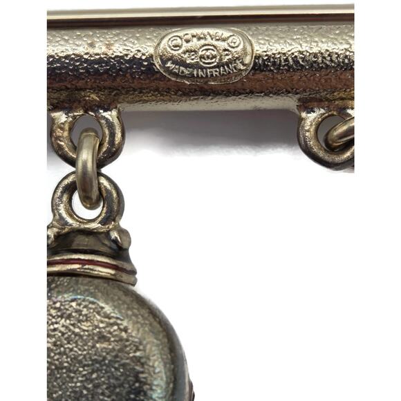 Chanel Gold Enamel Ladybug & Pearl Dangling Brooch A97981 Z5712 Spring 2018 VTG - Picture 14 of 16